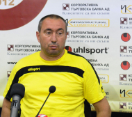Станимир Стоилов се оправдава: Загубихме два мача заради лошите терени