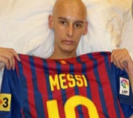 Меси с жест към болен от левкемия футболист