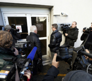Обраха ТВ екипи пред клиниката на Шумахер