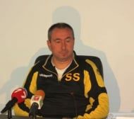 Мъри Стоилов: Сами си направихме мача труден
