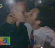 След гей сцената: Стоичков целува уста в уста Куман (СНИМКИ, ВИДЕО)