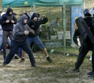 Арестувани фенове и ранени полицаи заради мач от Бундеслигата