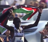 Кениец подобри световния рекорд в маратона
