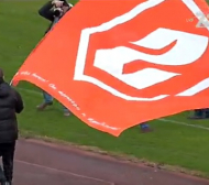 Стойчо Младенов развя знаме преди дербито (СНИМКИ)