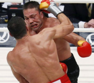 Нокаутът на Кличко срещу Кобрата не впечатли експертите (ВИДЕО)