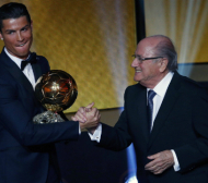 Роналдо взе &quot;Златната топка&quot; за 2014 година (ВИДЕО)