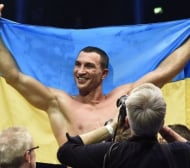 Агентът на Кличко: Фюри няма мощта и бързината, за да бие Владимир