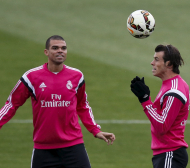 Бранител на Реал се връща в Мадрид с контузия