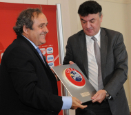 Платини: В УЕФА знаем, че България работи много добре за развитието на футбола