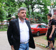 Манджуков спешно в чужбина заради почти фалирал бизнес