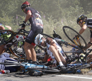 Масова катастрофа на Тур дьо Франс (ВИДЕО и СНИМКИ 18+)