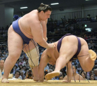 Аоияма завърши с победа в Токио