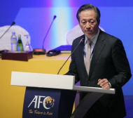 Кандидат за шеф на ФИФА отстранен от футбола за 15 години