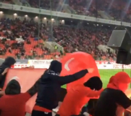 Турски знамена горяха на мач в Русия (ВИДЕО) 