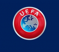 През 1954 година УЕФА създава турнира за КЕШ 