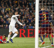 Реал (Мадрид) спря рекордната серия на Барса с обрат на "Камп Ноу" (ВИДЕО)