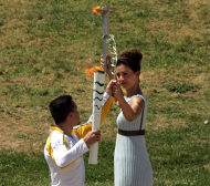 Официално! Олимпийският огън тръгна за Рио (ВИДЕО)