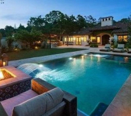Стеф Къри продава имение за 3,8 милиона долара
