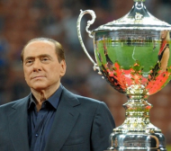 Берлускони: Време е да оставя Милан