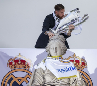 Мадрид не спа! Кралско посрещане за Реал (ВИДЕО/СНИМКИ)