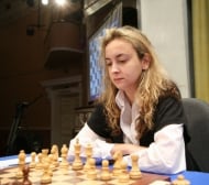 Стефанова оглави класирането на Европейското по шахмат