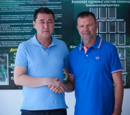 Стойчо Младенов с първа тренировка в Казахстан (СНИМКИ)