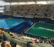 Какво се случва с басейна в Рио? (СНИМКИ)