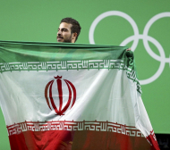 Иранец с титла и световен рекорд в щангите