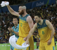 Баскетболистите на Австралия размазаха Литва и са на 1/2-финал