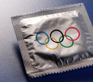 Презервативи запушили канализацията на олимпийското село 