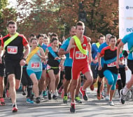 Олимпийски медалисти бягат на щафетния маратон в София