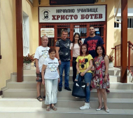 Невяна Владинова се върна в училището в Плевен (СНИМКИ)