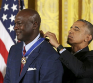 Майкъл Джордан се разплака пред президента на САЩ (ВИДЕО)