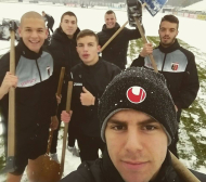 Локо (Пловдив) впрегна и юношите в чистенето на сняг