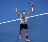 Федерер на полуфинал в Мелбърн след категоричен успех над Зверев