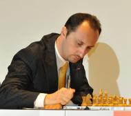 Топалов стартира срещу германец на Шахматния фестивал
