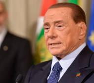 Берлускони напуска тотално Милан