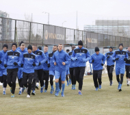 Основни играчи на Левски тренират на облекчен режим