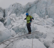 Няма връзка със Скатов след изкачването на Еверест 
