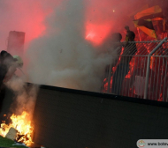 Ужасяващ финал между Лудогорец и Ботев, стадионът гори (СНИМКИ/ВИДЕО)