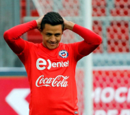 Звездата на Чили се контузи на тренировка