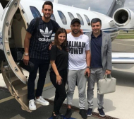 Чалханоглу пристигна в Милано преди трансфера си в Милан