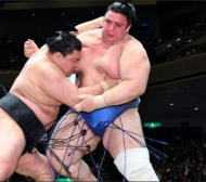 Силен старт за Аоияма: Трета поредна победа на турнира в Нагоя