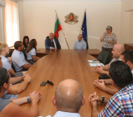 Спортистите, които ще представят България на Дефлимпикс, благодариха на министър Кралев