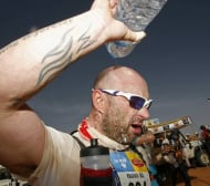 Успя! Българин завърши най-тежкото състезание по бягане в светa (ВИДЕО)