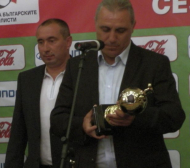 Феновете принудиха Стоичков да играе в Казахстан, Мъри Стоилов го „спаси“ (СНИМКИ)