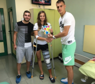 Футболистите на ЦСКА помогнаха на млада надежда