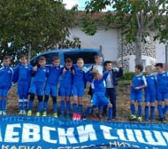 Децата на Левски с първо място на футболния турнир в Самуилово