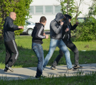 Жесток въргал! Над 100 фена на Левски и ЦСКА се млатиха на булевард (СНИМКИ)