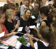 В света на приказките: Един необикновен ден със златното момиче Ренета Камберова (СНИМКИ/ВИДЕО)